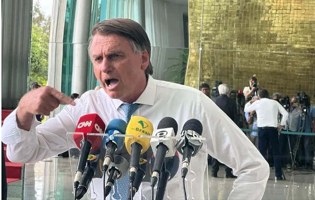 Bolsonaro chama Lula de pinguço e ataca Moraes ABC em Foco