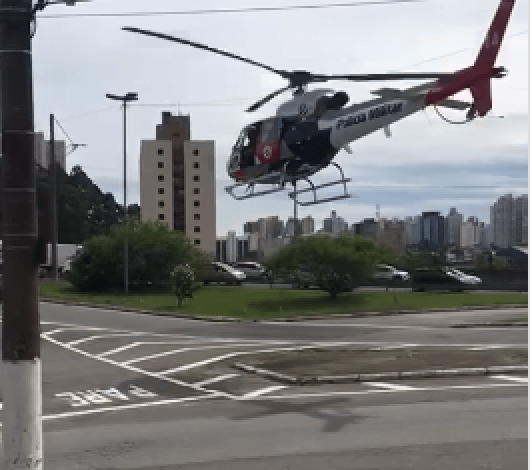 Helicóptero Águia