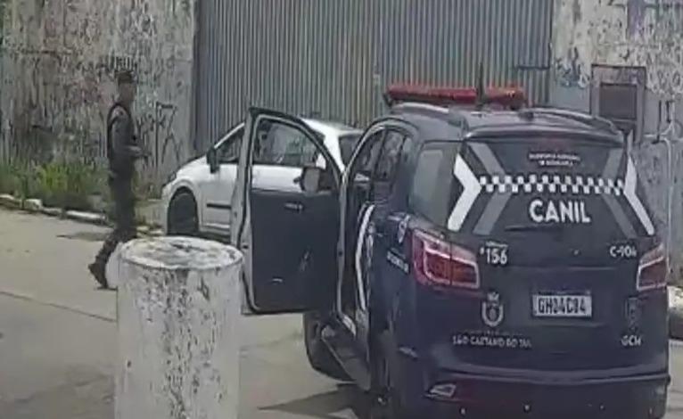 CGE de São Caetano identifica e GCM captura homem com mandado de prisão. Foto: Divulgação